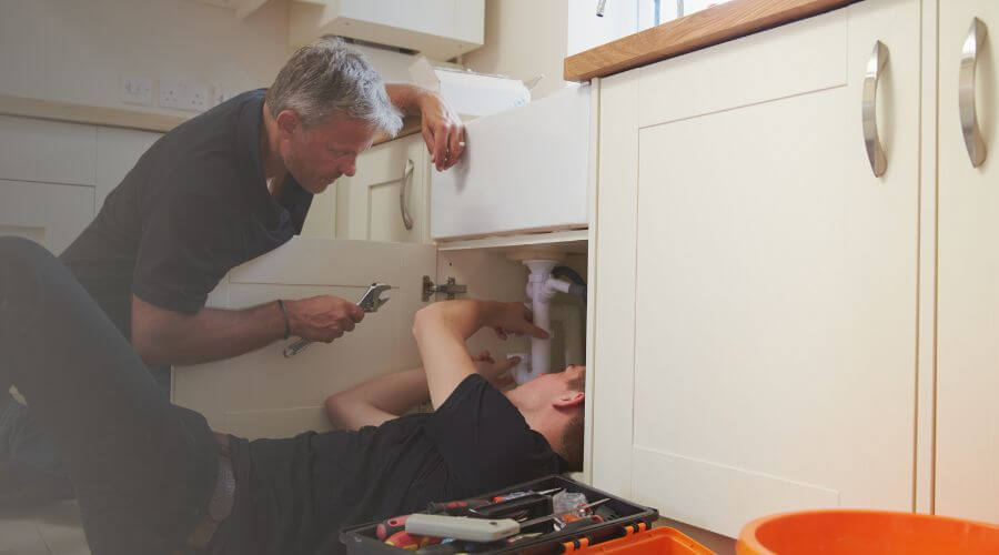 Expert burst pipe repair services in Donahue, IA